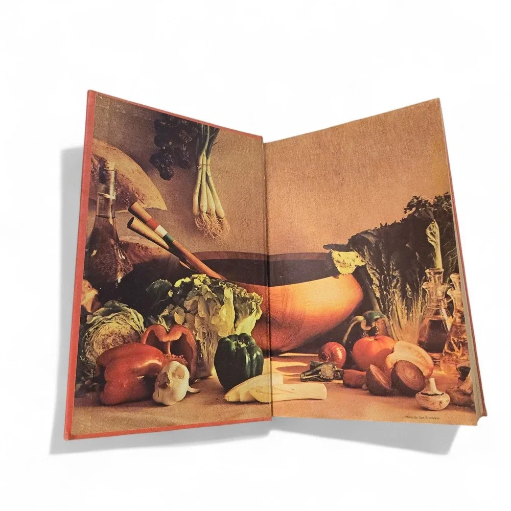 VTG The Playboy Gourmet Cookbook Thomas Mario Red Hardcover Dust Jacket 1977 USA